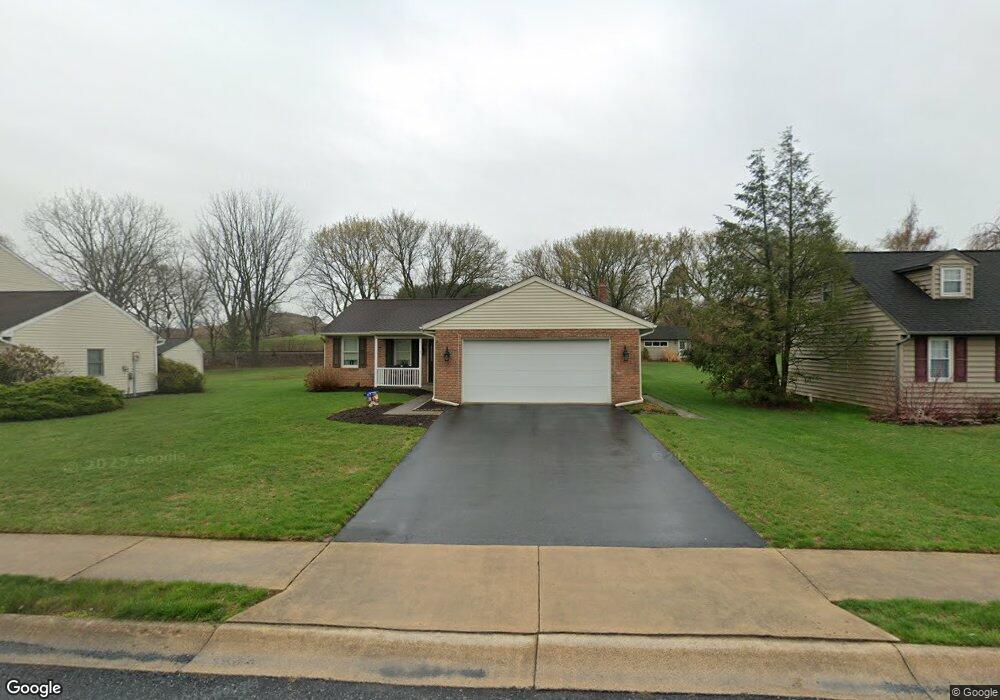 7 Justin Cir, Ephrata, PA 17522 - photo 1