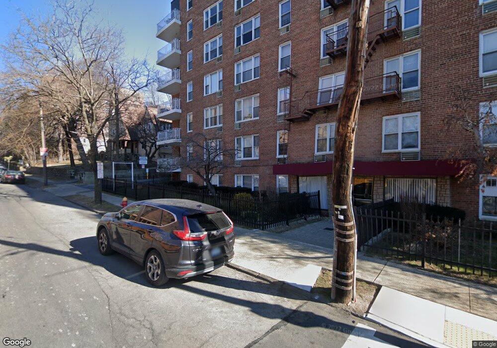 Hudson Hills unit 6D, Yonkers, NY 10701 - photo 1