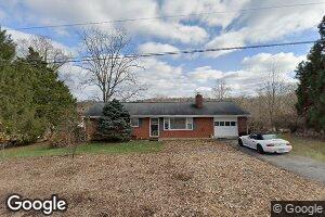 137 Northeast Dr, Johnson City, TN 37601