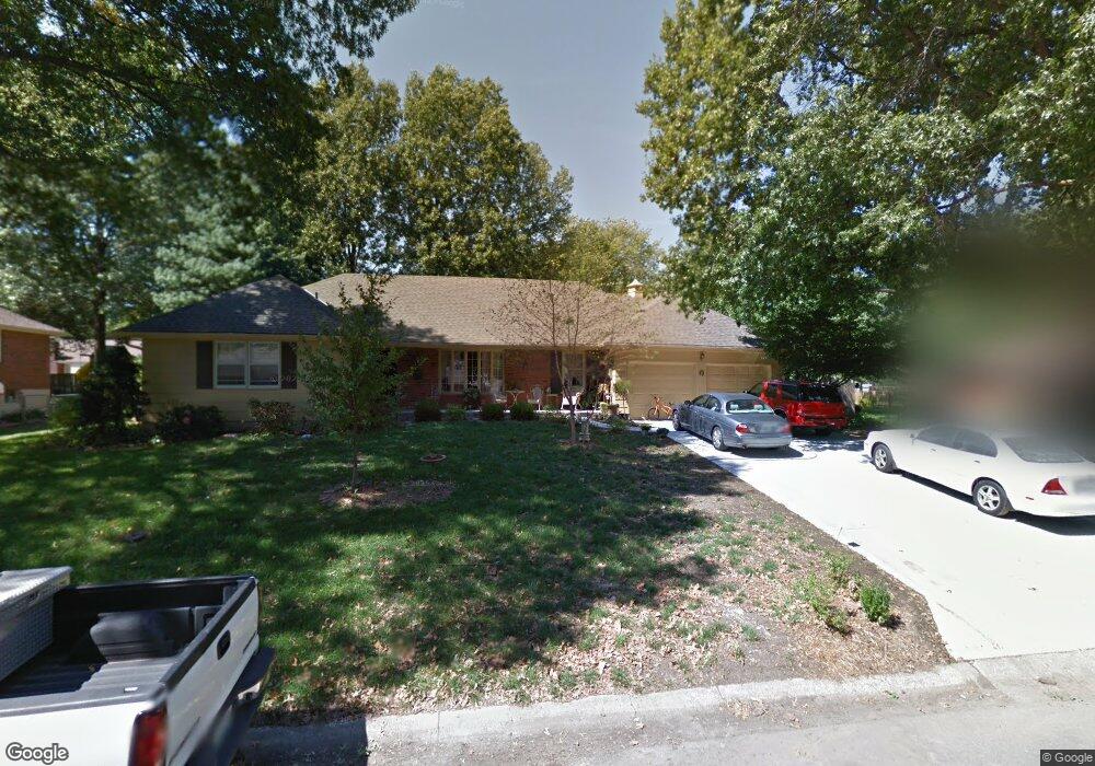 903 NW 10th St, Blue Springs, MO 64015 - photo 1