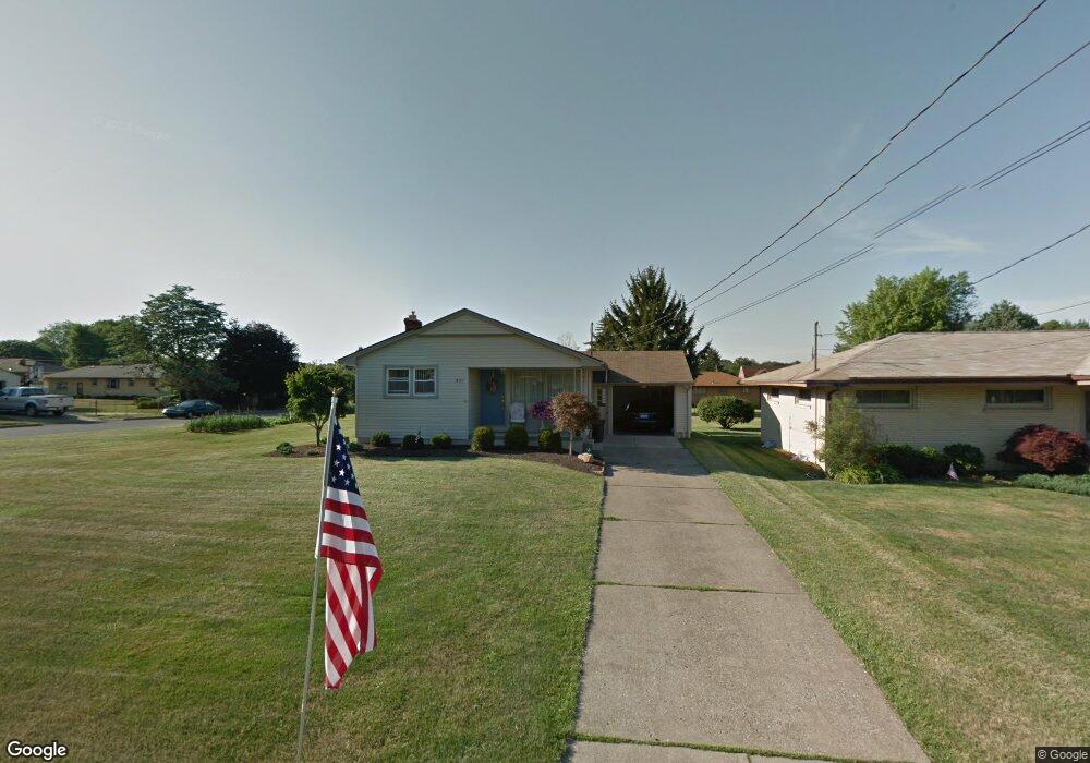 427 Geneva Ave, Struthers, OH 44471 - photo 1