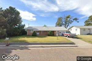 108 N 6th St, Leoti, KS 67861
