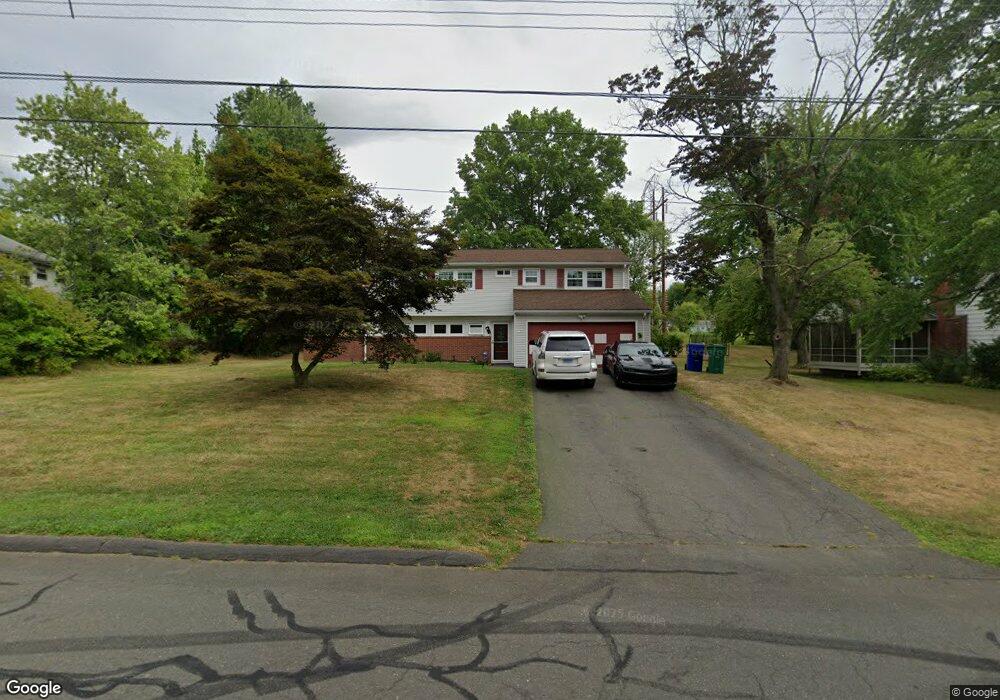 31 Banbury Ln, Bloomfield, CT 06002 - photo 1