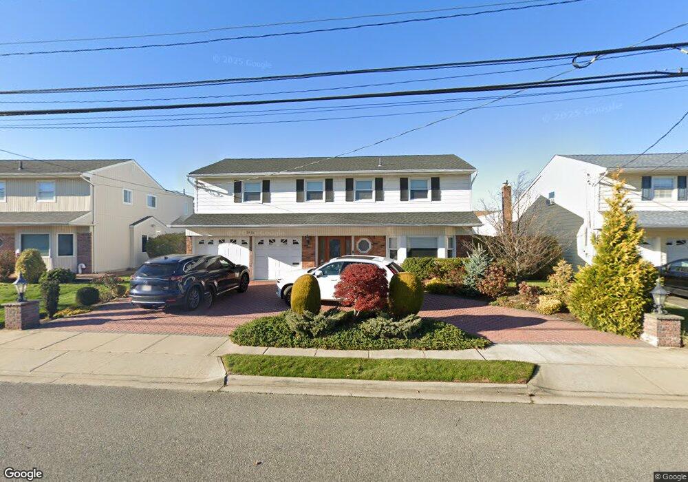 3880 Sally Ln, Oceanside, NY 11572 - photo 1