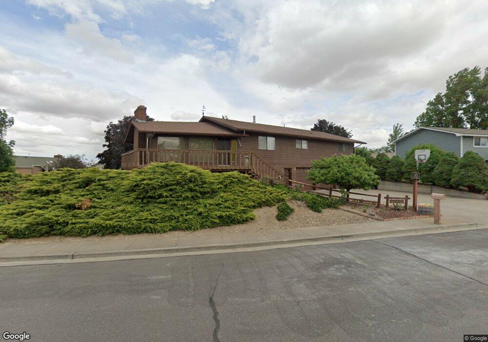 1723 SW Perkins Ave, Pendleton, OR 97801 - photo 1