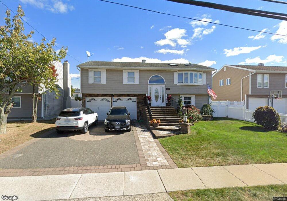 2715 Lee Place, Bellmore, NY 11710 - photo 1