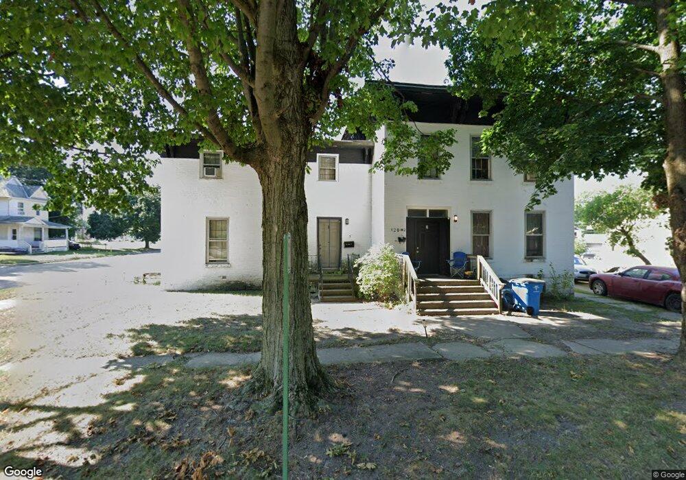 920 Cedar St, Niles, MI 49120 - photo 1