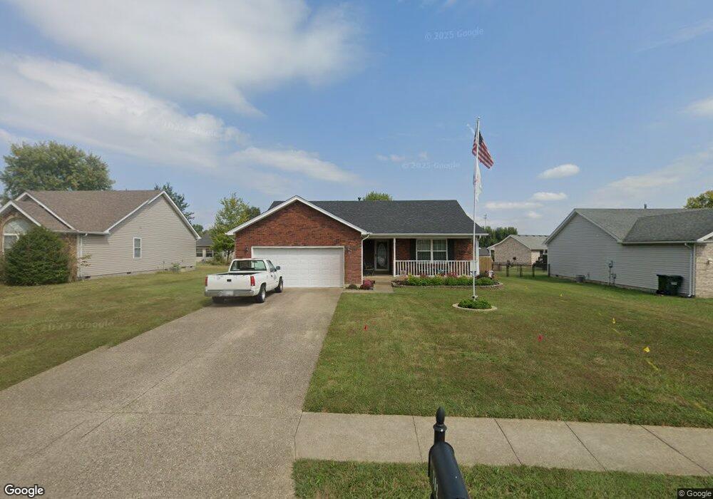 702 Helm Ln, Mount Washington, KY 40047 - photo 1