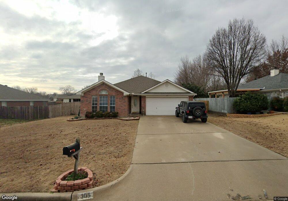 305 Alpine Dr, Weatherford, TX 76086 - photo 1