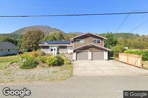 702 Old Cascade Hwy E, Skykomish, WA 98288