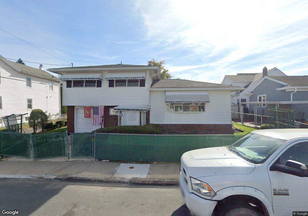 333 15th Ave, Scranton, PA 18504 - photo 1