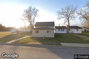 208 2nd Ave SE, Bowman, ND 58623