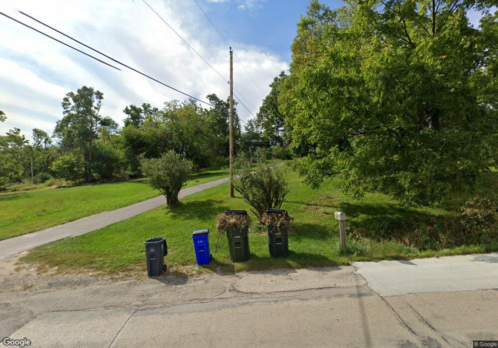 3711 E Ave NW, Cedar Rapids, IA 52405 - photo 1