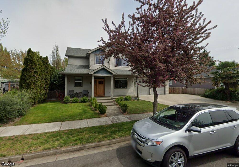 658 Oakley St, Central Point, OR 97502 - photo 1