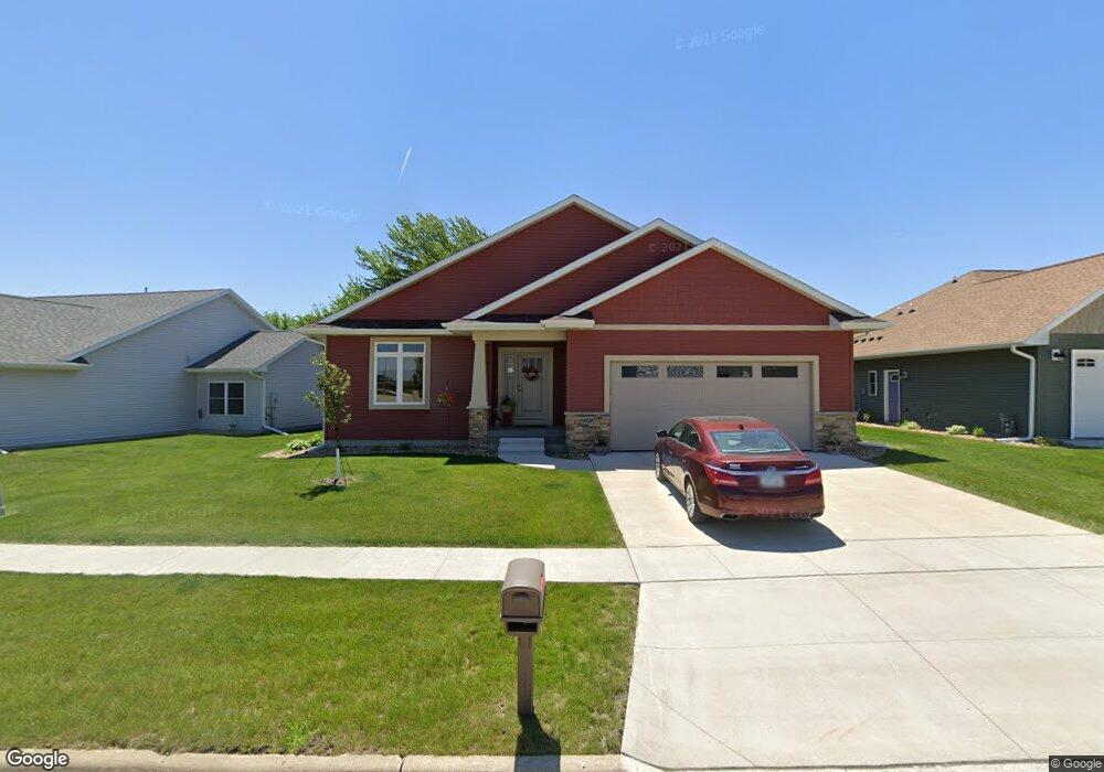 4320 Autumn Ridge Rd, Cedar Falls, IA 50613 - photo 1