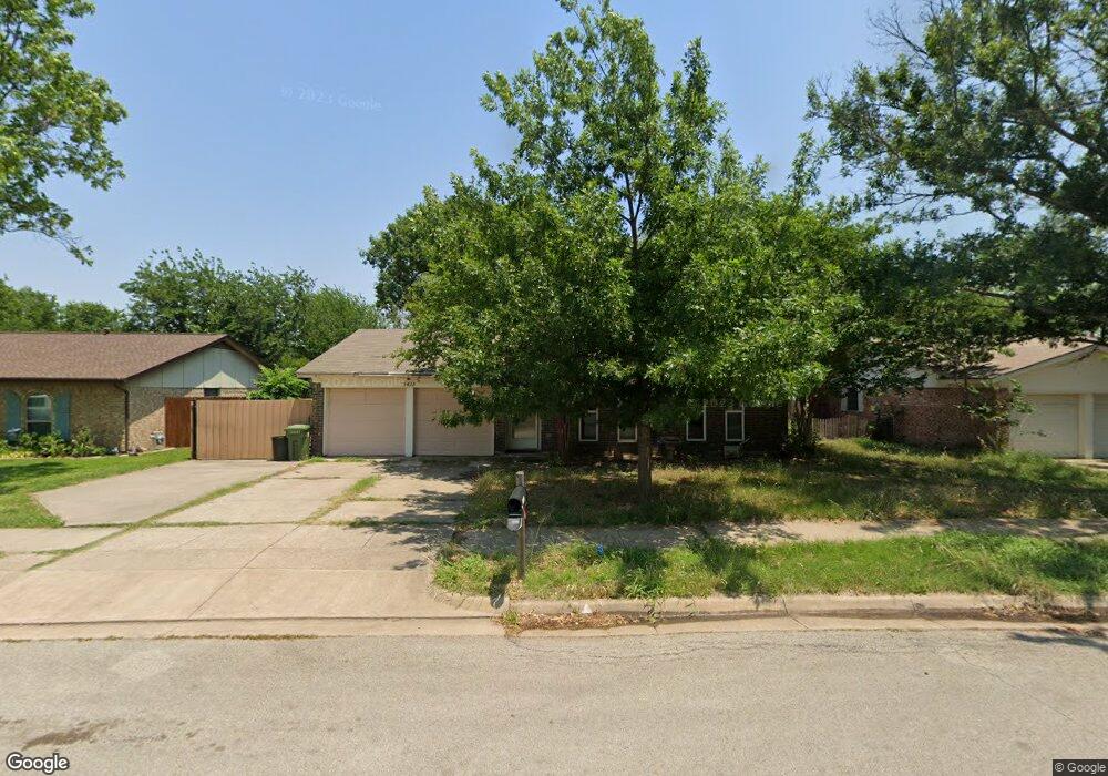 5428 Finian Ln, North Richland Hills, TX 76180 - photo 1