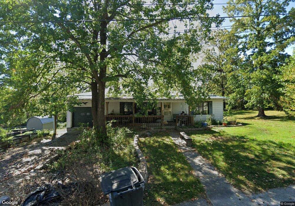 112 W Whitlow Dr, Fulton, MO 65251 - photo 1
