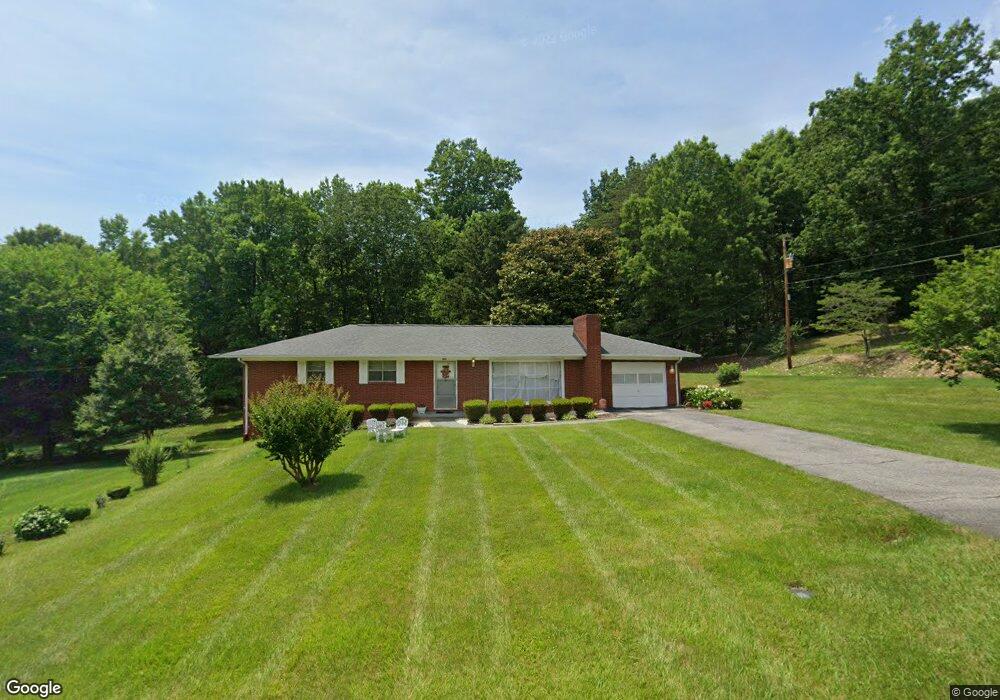 122 Bloomingdale Rd, Statesville, NC 28677 - photo 1