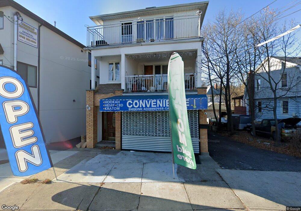 3185 Richmond Rd, Staten Island, NY 10306 - photo 1