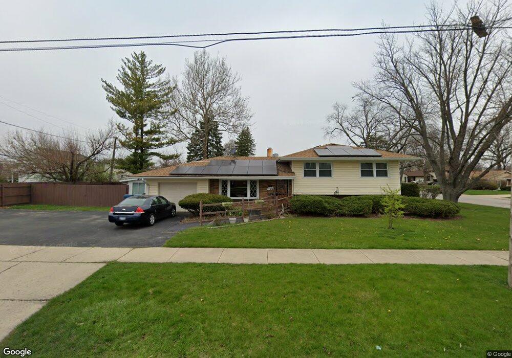 1103 W Illinois Ave, Aurora, IL 60506 - photo 1