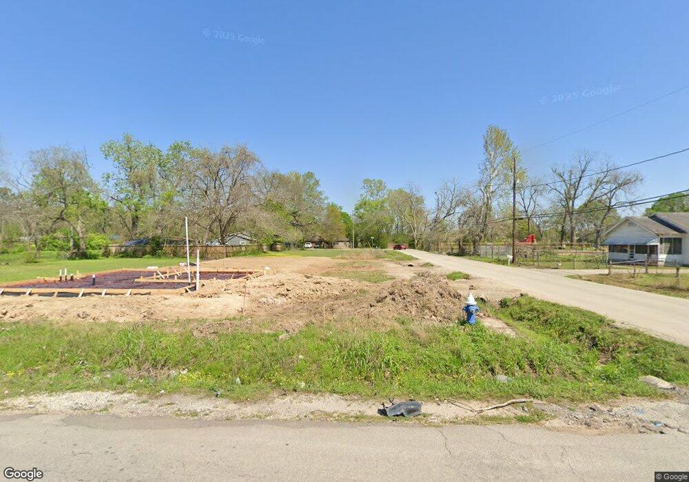 1902 Wavell St, Houston, TX 77088 - photo 1