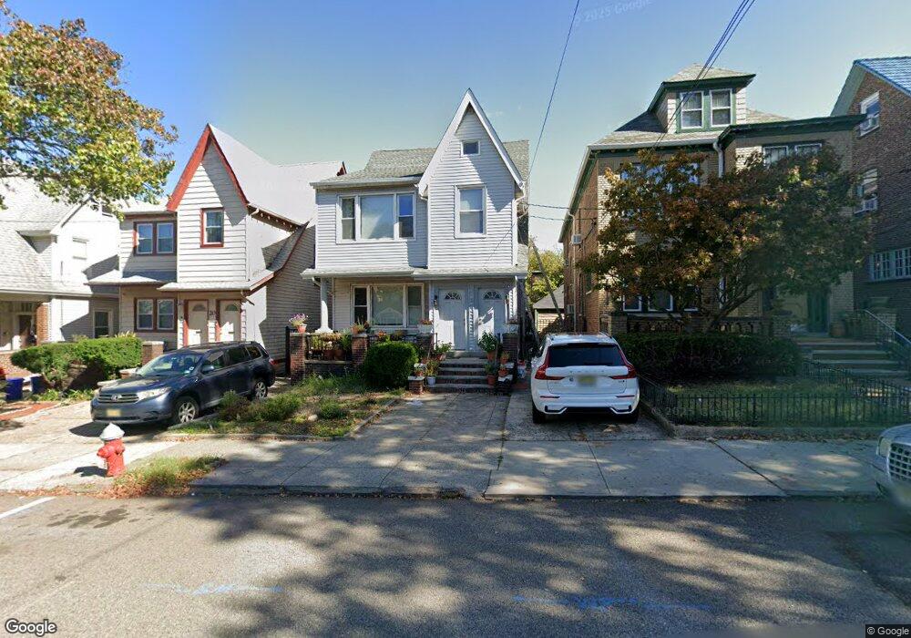 18 Broadman Pkwy, Jersey City, NJ 07305 - photo 1