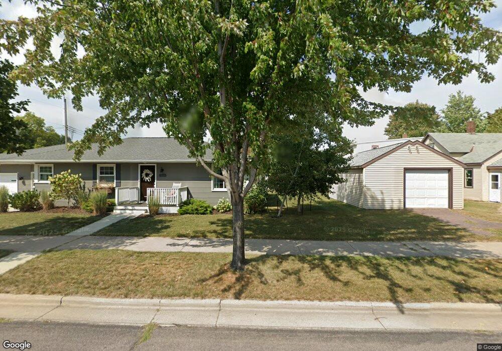 903 N Jefferson St, New Ulm, MN 56073 - photo 1