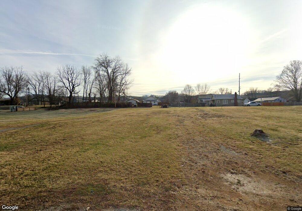 1904 E Myrtle Ave, Johnson City, TN 37601 - photo 1