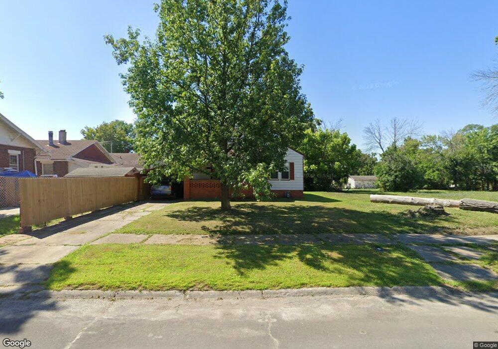 808 W Coates St, Moberly, MO 65270 - photo 1