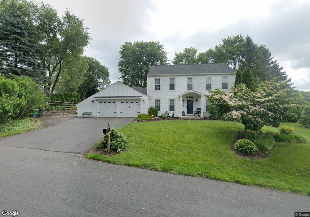 1343 Country Club Rd, Allentown, PA 18106 - photo 1