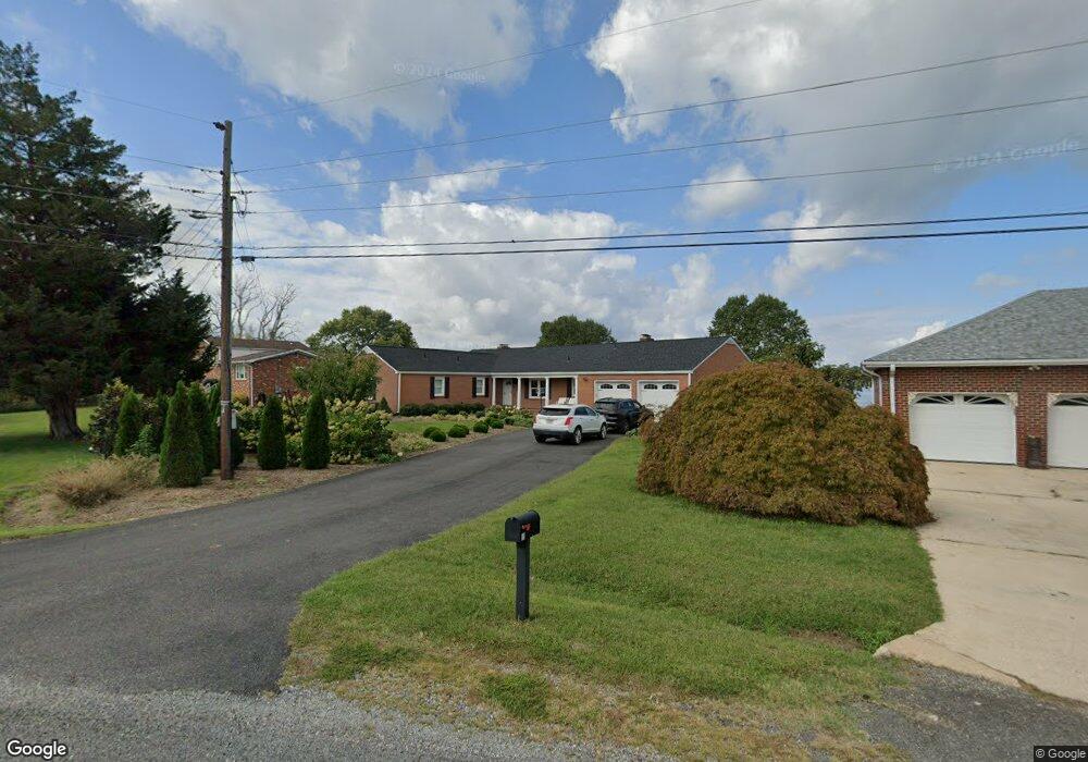 53 Sunset Cir, Colonial Beach, VA 22443 - photo 1