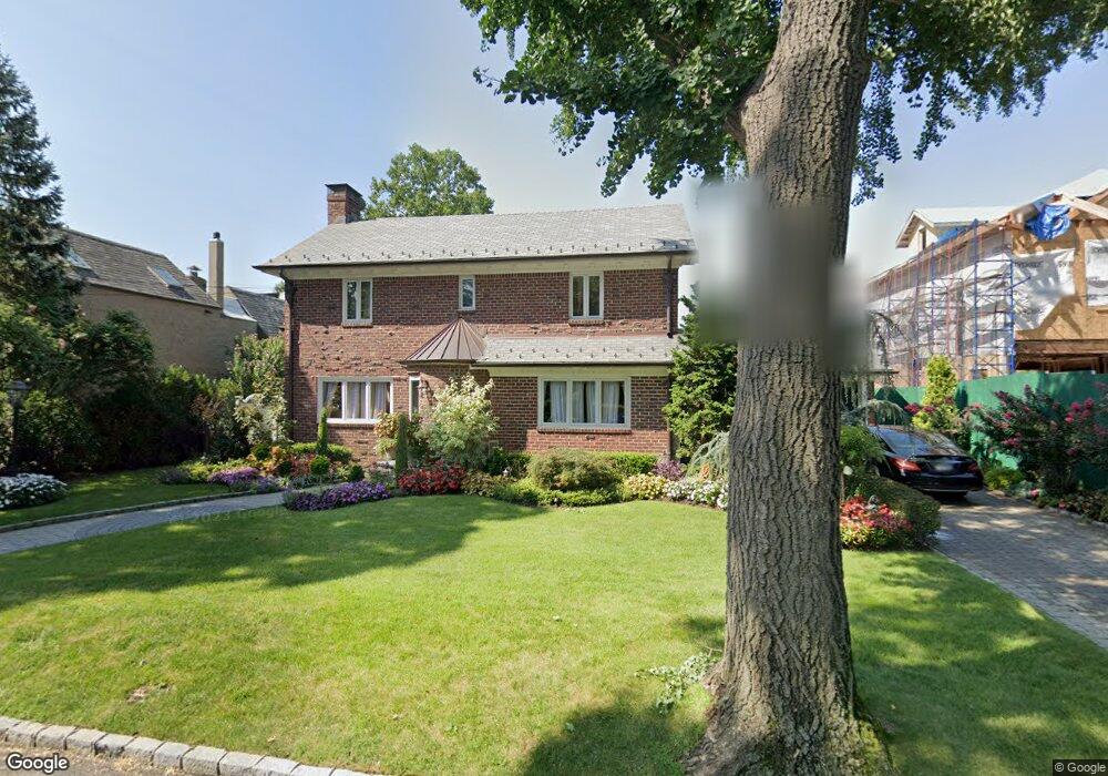 248 148th St, Whitestone, NY 11357 - photo 1