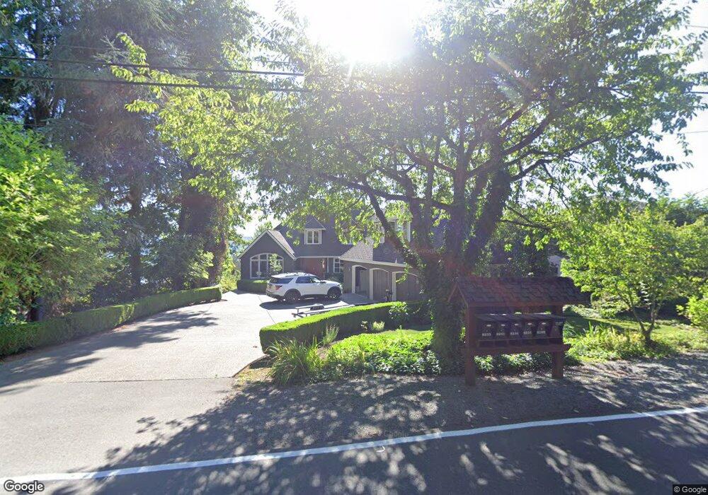 8235 W Mercer Way, Mercer Island, WA 98040 - photo 1
