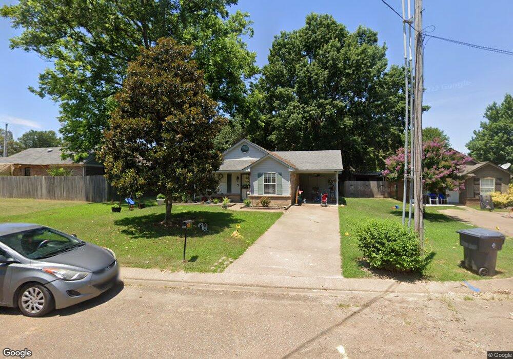 562 Shady Grove E, Hernando, MS 38632 - photo 1