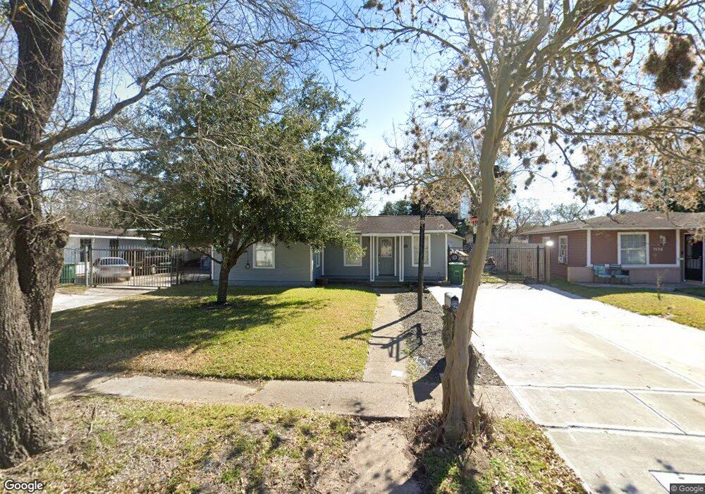 7538 Dixie Dr, Houston, TX 77087 - photo 1