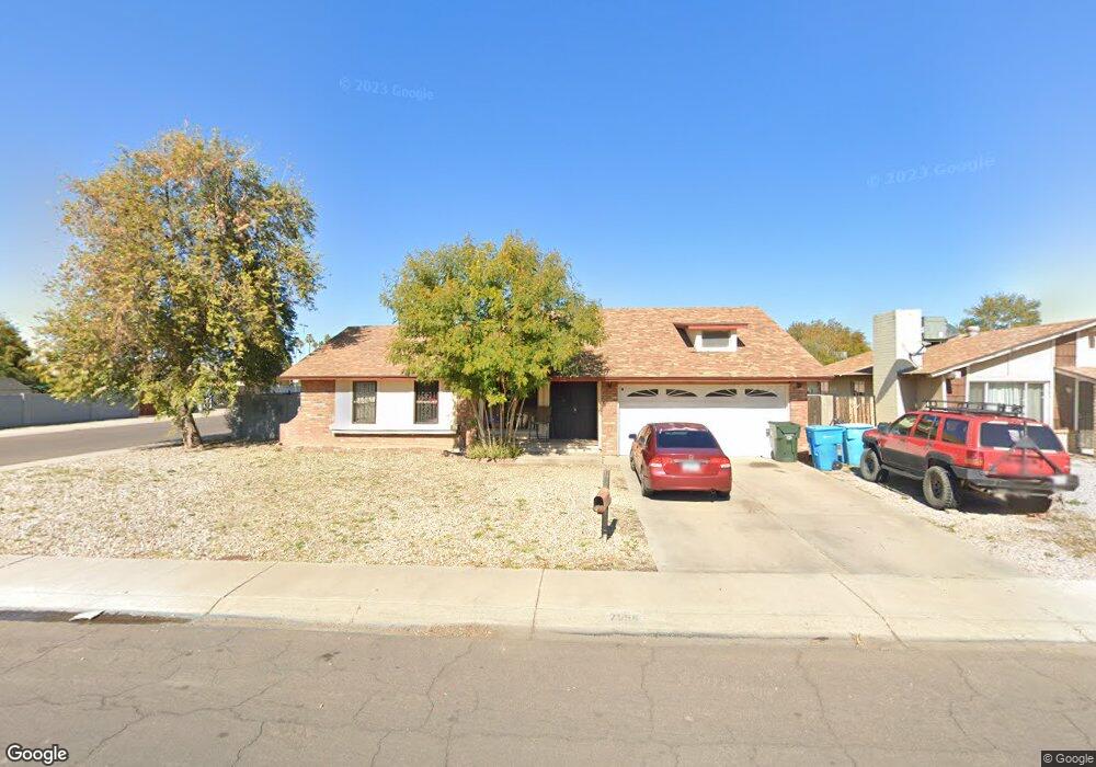 7756 W Cora Ln, Phoenix, AZ 85033 - photo 1