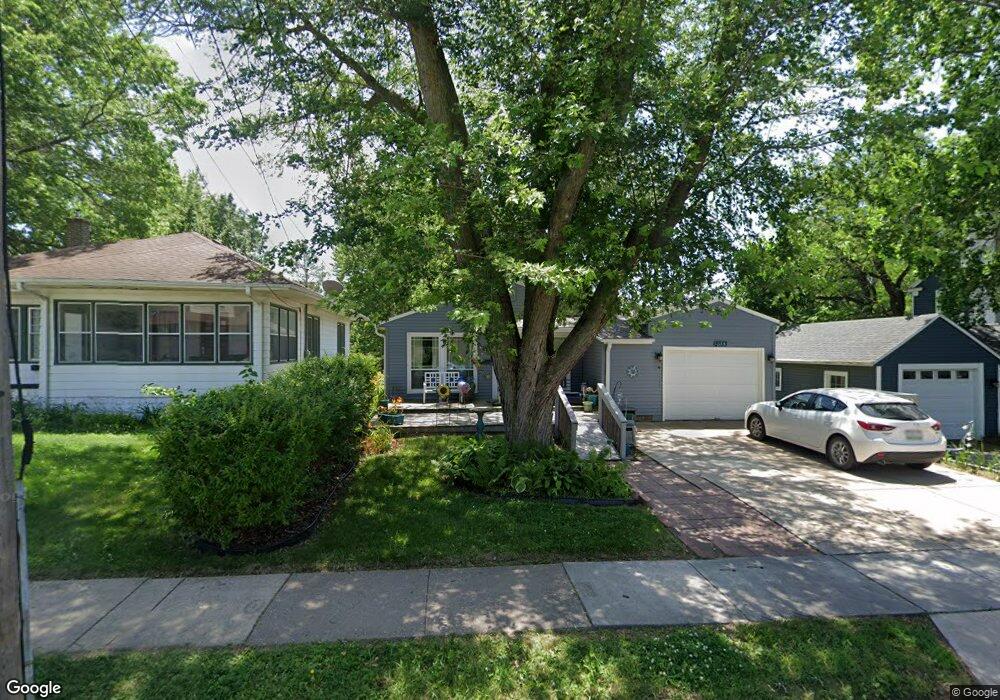 2033 Elm St, Davenport, IA 52803 - photo 1
