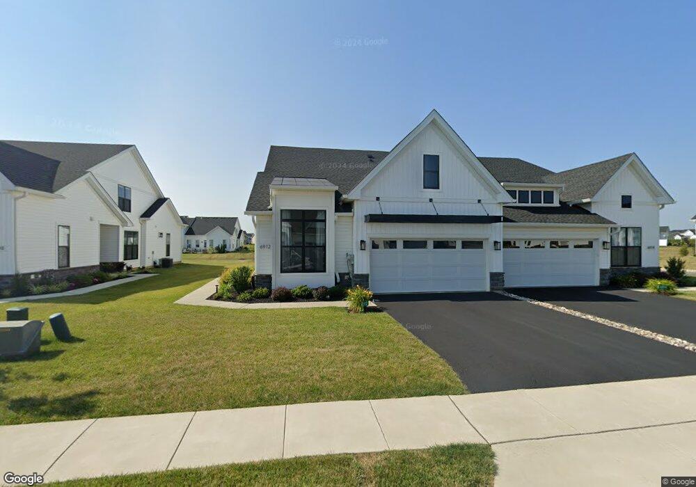 6912 Cedar Dr, Bath, PA 18014 - photo 1