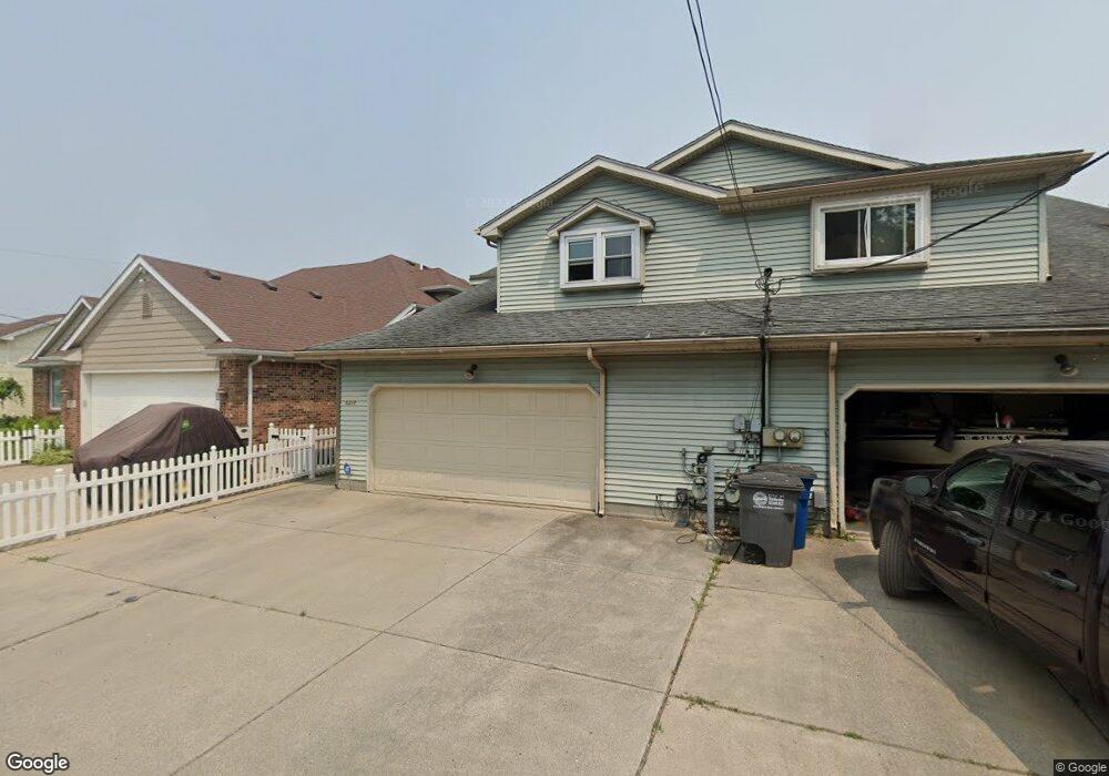 5317 Edgewater Dr, Toledo, OH 43611 - photo 1
