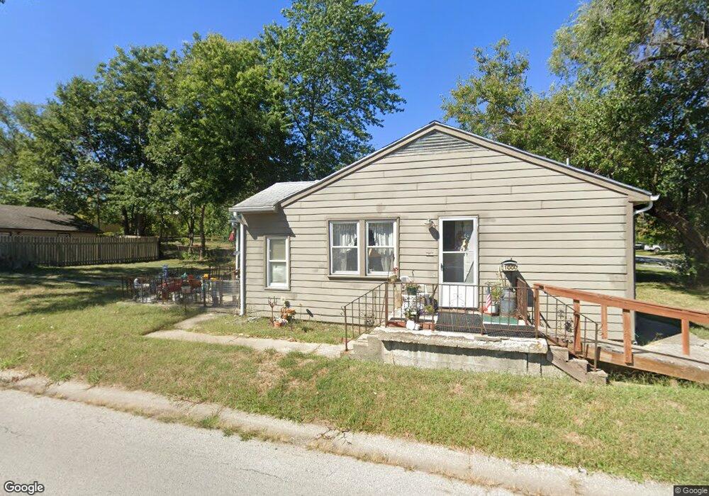 425 NW 10th St, Blue Springs, MO 64015 - photo 1