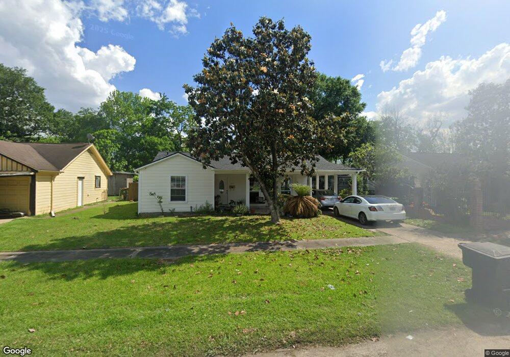 250 Lena Dr, Houston, TX 77022 - photo 1