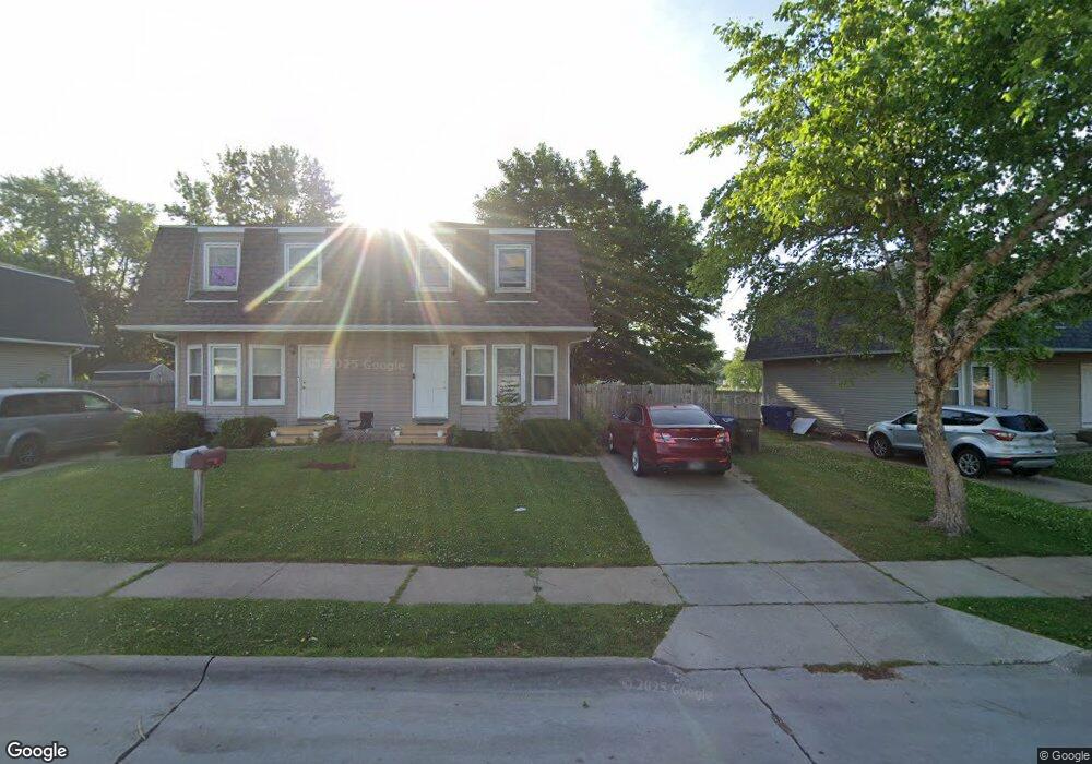5423 N Linwood Ave, Davenport, IA 52806 - photo 1