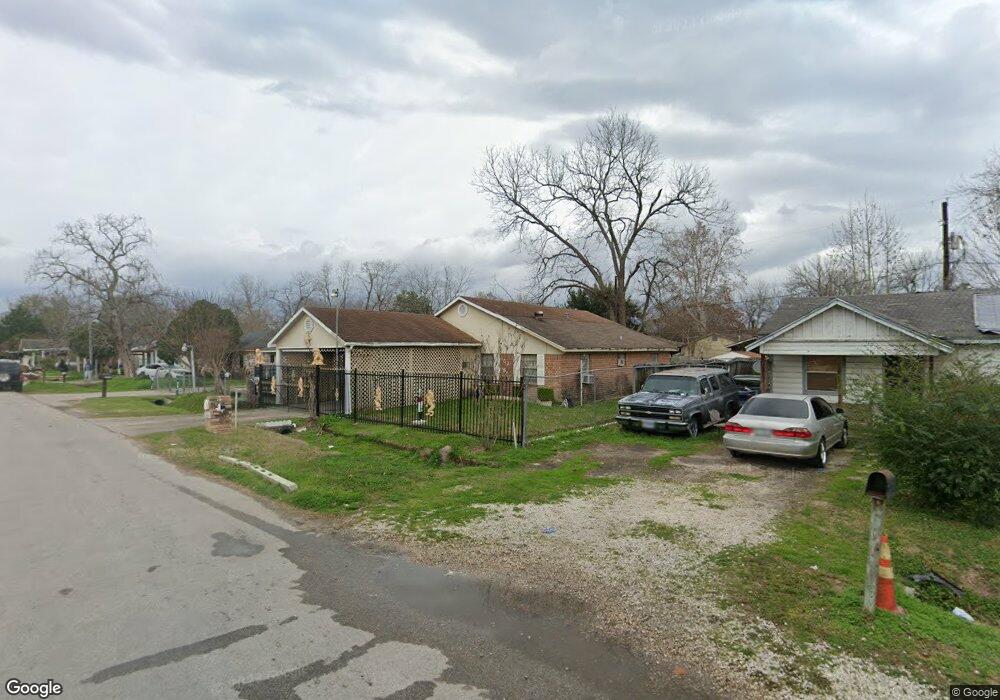 2518 Mayview Dr, Houston, TX 77091 - photo 1