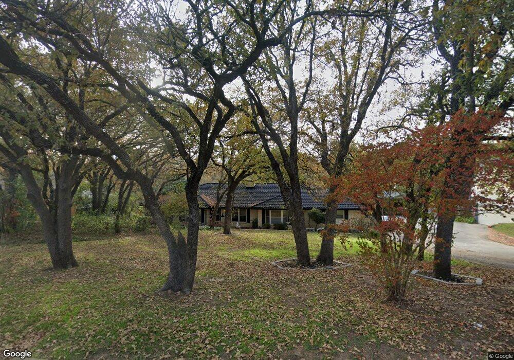 1400 Driftwood Dr, Euless, TX 76040 - photo 1