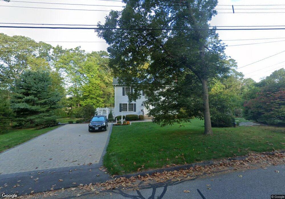 26 Hemlock Cir, Gales Ferry, CT 06335 - photo 1