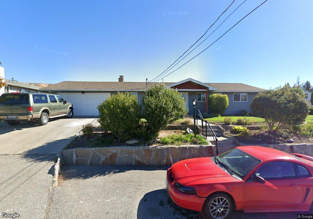 1479 N Fairmont Ave, East Wenatchee, WA 98802 - photo 1