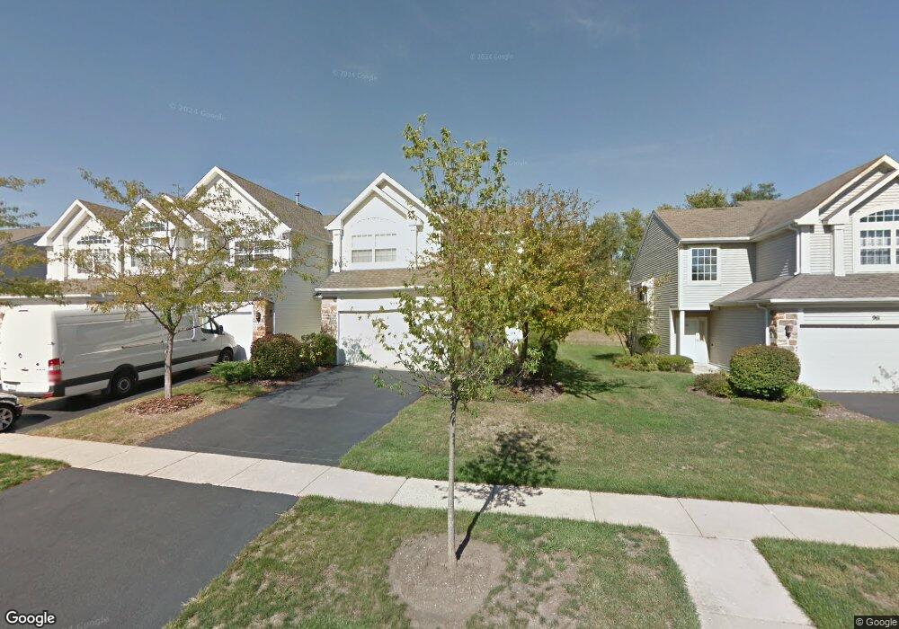 959 Mesa Dr, Lake In the Hills, IL 60156 - photo 1