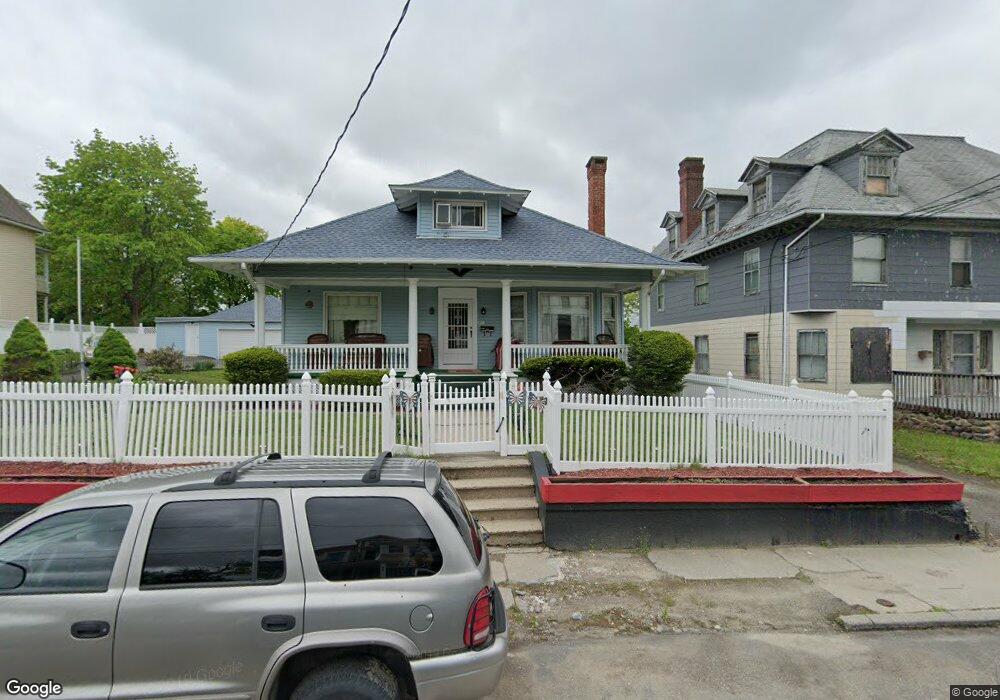 71 Elmwood Ave, Waterbury, CT 06710 - photo 1