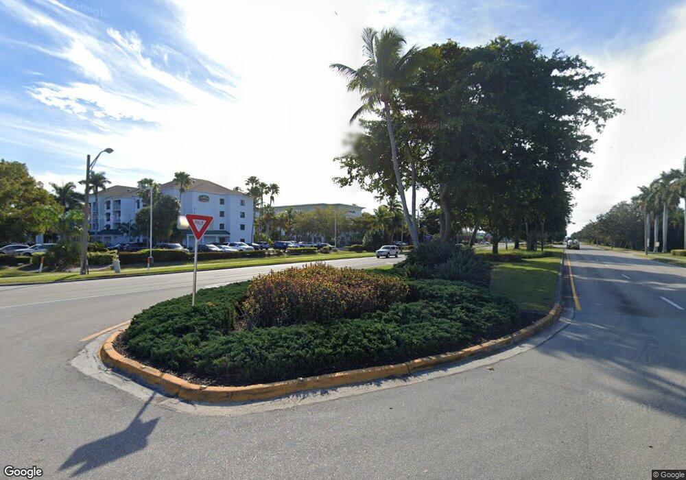 37 High Point Dr unit 303, Naples, FL 34103 - photo 1