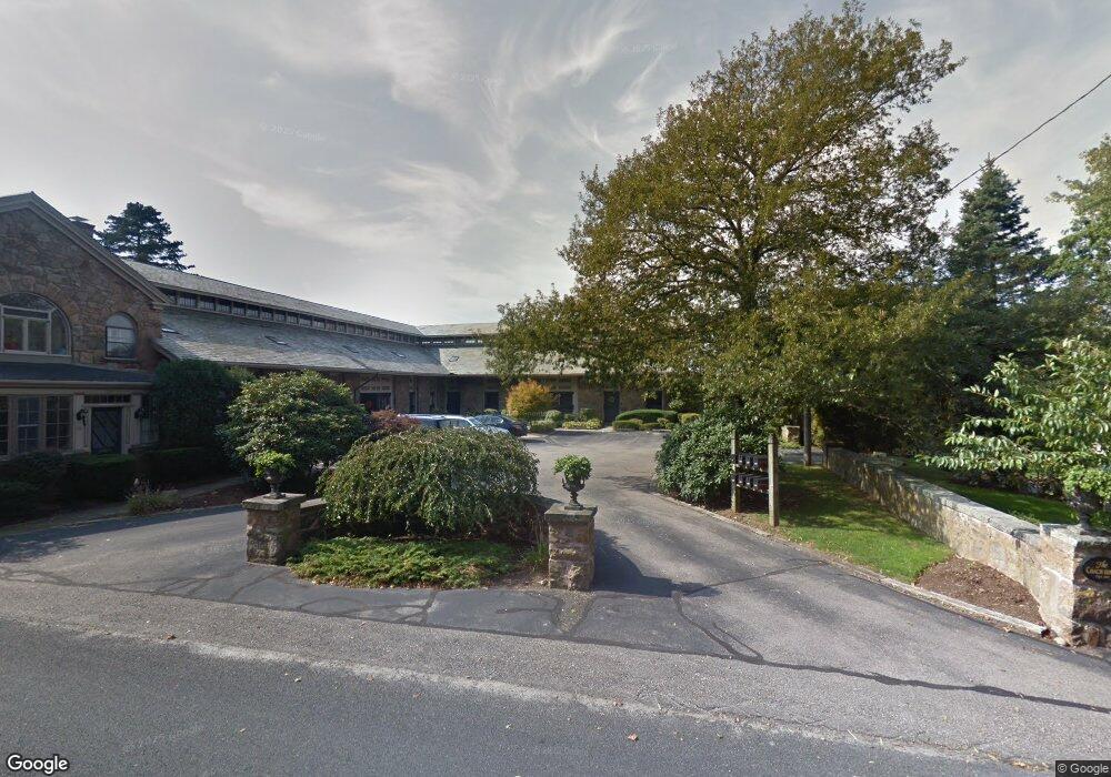 105 Coggeshall Ave unit 8, Newport, RI 02840 - photo 1